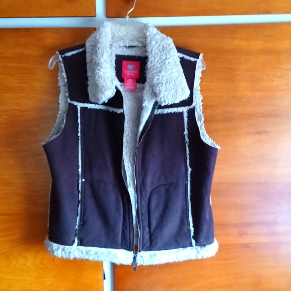 Women's Faux fur vest size L 12/14